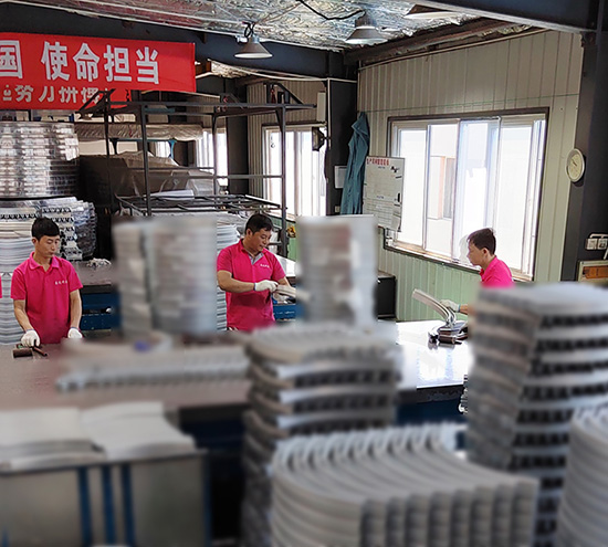 拉彎加工廠家垂范強化合規(guī)管理，盛達拉彎北京拉彎廠喜迎二十大！