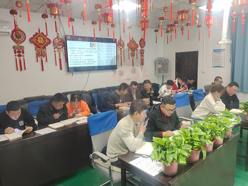 思維破繭，共赴成長：盛達拉彎共讀聯(lián)盟學(xué)習(xí)小組進階之旅